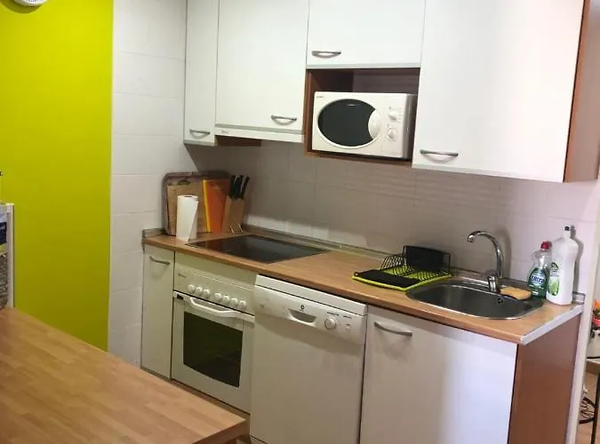 아파트 2 Bedroom With Parking, Wifi, Views & Heated Pool 플라야 파라이소