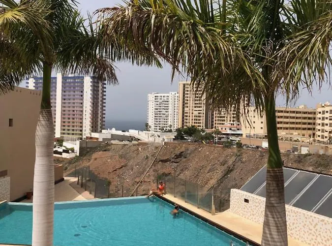 2 Bedroom With Parking, Wifi, Views & Heated Pool 아파트 플라야 파라이소