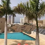 2 Bedroom With Parking, Wifi, Views & Heated Pool Apartman Playa Paraiso