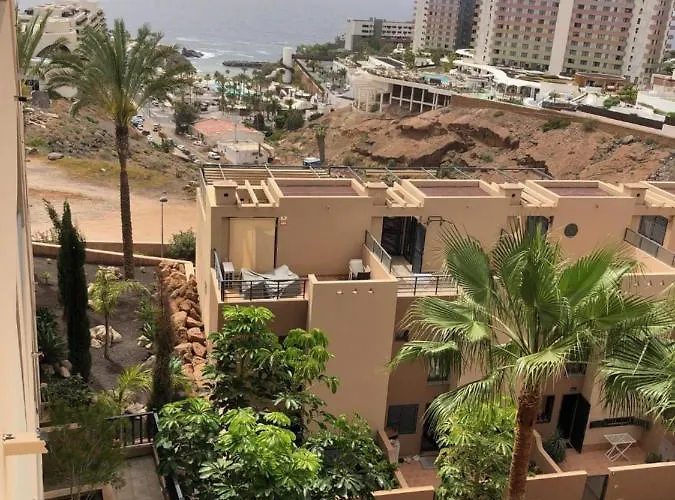 Apartmán 2 Bedroom With Parking, Wifi, Views & Heated Pool Playa Paraiso (Tenerife)